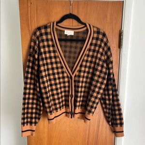 Stylish Plaid Sweater - Black and Tan